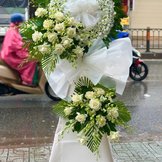 🤍 Eternal White Tribute – Kính Viếng Thanh Khiết 