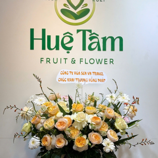 Giỏ Hoa Khai Trương Kem Trắng – Khởi Đầu Thịnh Vượng  