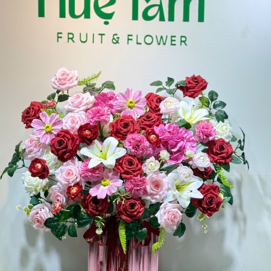 Giỏ Hoa Sáp Hồng Đỏ Sang Trọng – Gửi Trọn Yêu Thương  