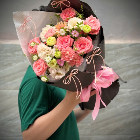Pink Whisper – Khúc Ca Hồng Dịu   