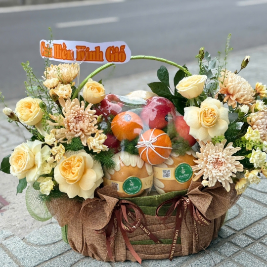 Giỏ Hoa Và Trái Cây Cao Cấp – Món Quà Tinh Tế Cho Mọi Dịp Đặc Biệt  