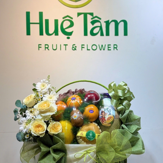 Giỏ Trái Cây Và Hoa Tươi Cao Cấp – Món Quà Sang Trọng, Đầy Ý Nghĩa  