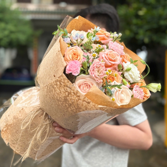 🍑 Bó Hoa Hồng Đào Ngọt Ngào – Gửi Trao Yêu Thương 