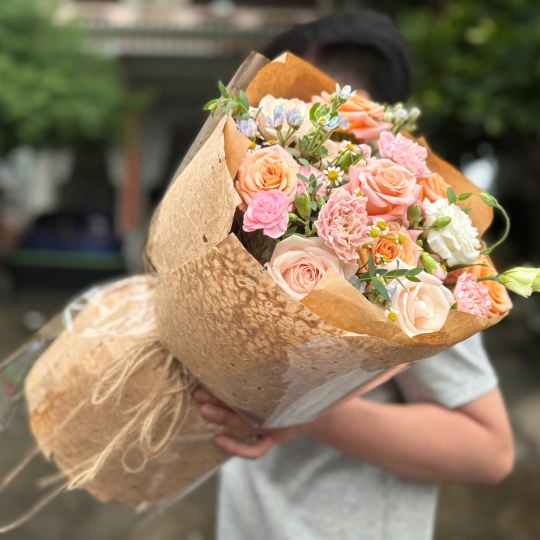 🍑 Bó Hoa Hồng Đào Ngọt Ngào – Gửi Trao Yêu Thương  