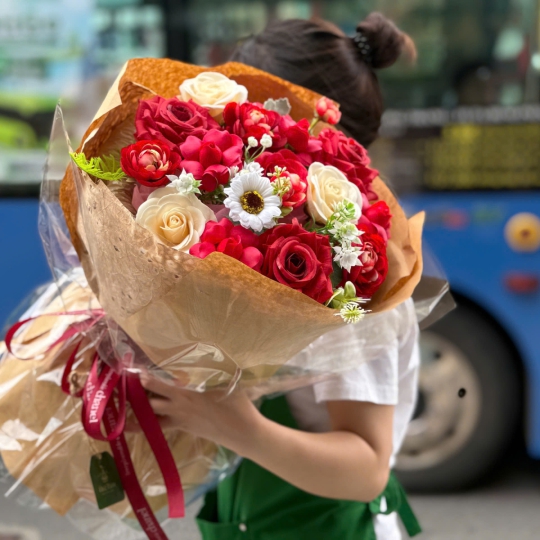 Bó Hoa Sáp Hồng Đỏ An Nhiên – Sweet Bloom 