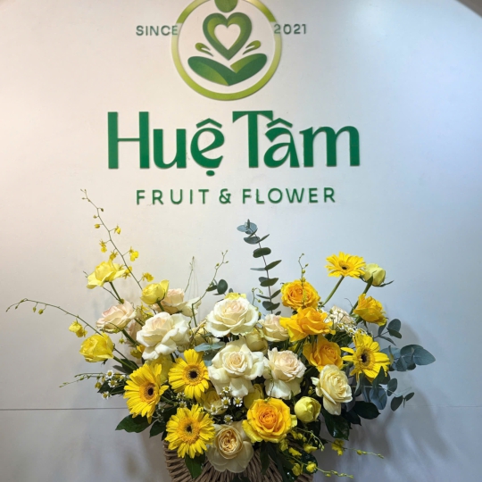 🌼 Tên sản phẩm: Giỏ Hoa Nắng Mai Phú Quý 