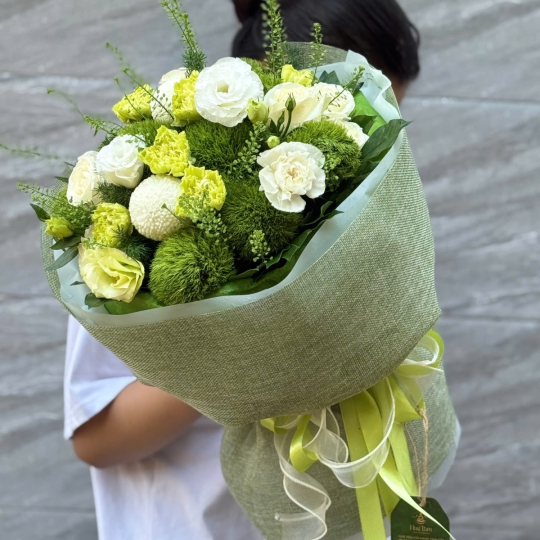 Bó Hoa Xanh Cẩm Tú Cầu & Cúc Tana – Thanh Mát An Nhiên 