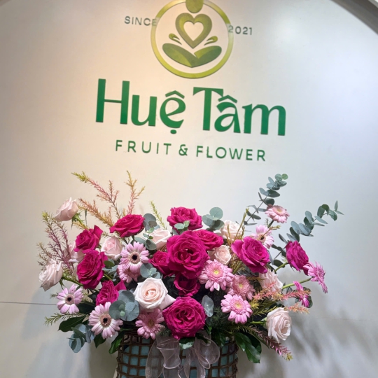 Giỏ Hoa Hồng Tím Mộng Mơ – Sắc Hoa Dịu Dàng 