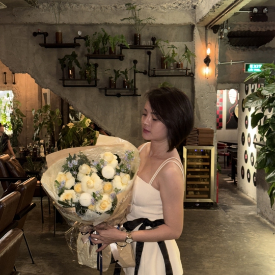 Bó Hoa Hồng Kem Dịu Ngọt – Nét Đẹp Thanh Lịch & Tinh Khôi 