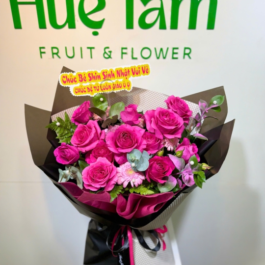 Bó Hoa Hồng Hồng Fuchsia – Sắc Hồng Rực Rỡ 