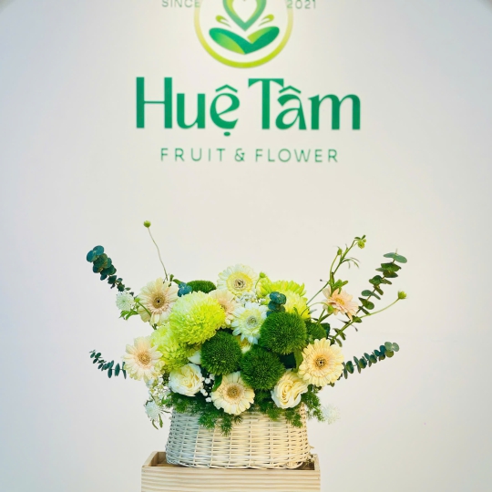 GIỎ HOA ĐỂ BÀN TONE XANH  