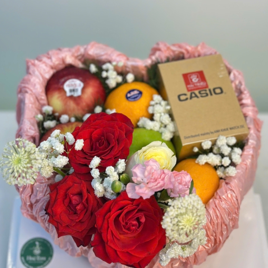 HỘP BÁNH KEM TRÁI CÂY HOA TRANG TRÍ  