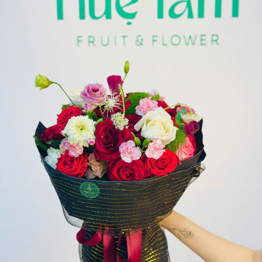 HOA BÓ TRÒN HIỆN ĐẠI ĐỎ KIÊU SA 