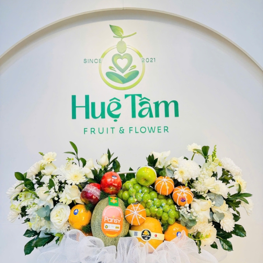 GIỎ TRÁI CÂY VIẾNG HOA TRẮNG TINH KHÔI  