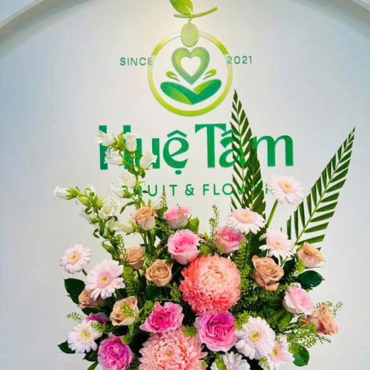🌸 Giỏ Hoa Hồng Duyên Dáng 