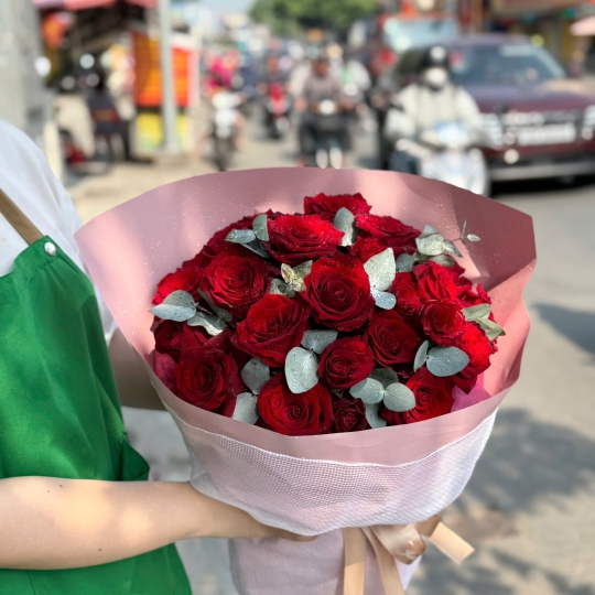 ✨ Bó Hoa Hồng Đỏ – Đắm Say Ánh Mắt 