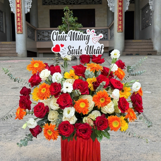 🎉 Scarlet Birthday Bloom – Rực Rỡ Chúc Mừng Sinh Nhật ✨ 