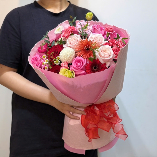 🎀 Sweet Pink Embrace – Vòng Tay Hồng Dịu Dàng ✨ 