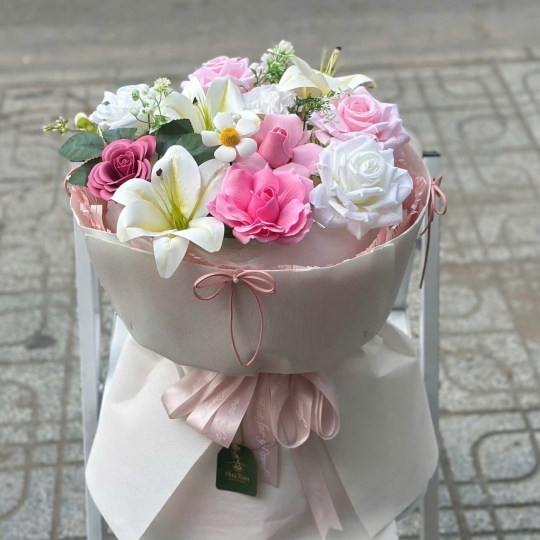 Bó Hoa Sáp Hồng Lãng Mạn – Lưu Giữ Yêu Thương 