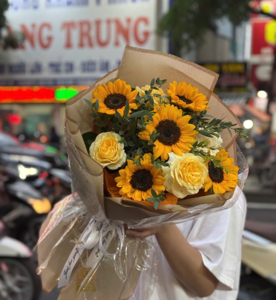 Bó Hoa Hướng Dương Rạng Rỡ – Vươn Tới Thành Công