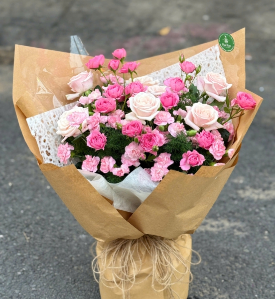 💗 Bó Hoa Hồng Sắc Hồng Dịu Dàng – Ngọt Ngào Yêu Thương