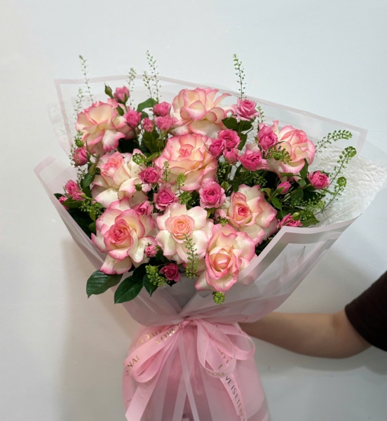 Bó Hoa Hồng Pink Blush – Ngọt Ngào Tình Yêu