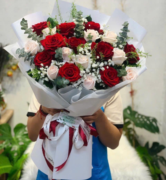 Hoa Hồng Bó clasic tone hồng trắng đỏ xinh