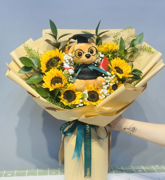 “Bó Hoa Hướng Dương Chúc Mừng Tốt Nghiệp” 🌻🎓