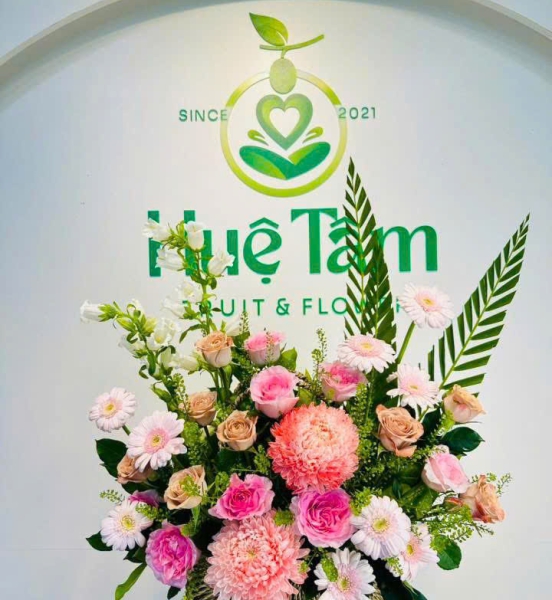 🌸 Giỏ Hoa Hồng Duyên Dáng