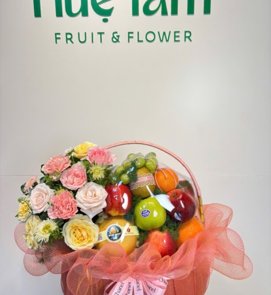 “Giỏ Trái Cây Hồng Phúc Sum Vầy” 🍎🍊🌸
