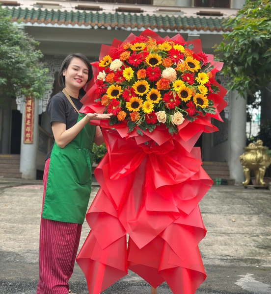 ✨ Kệ Hoa Rạng Rỡ May Mắn