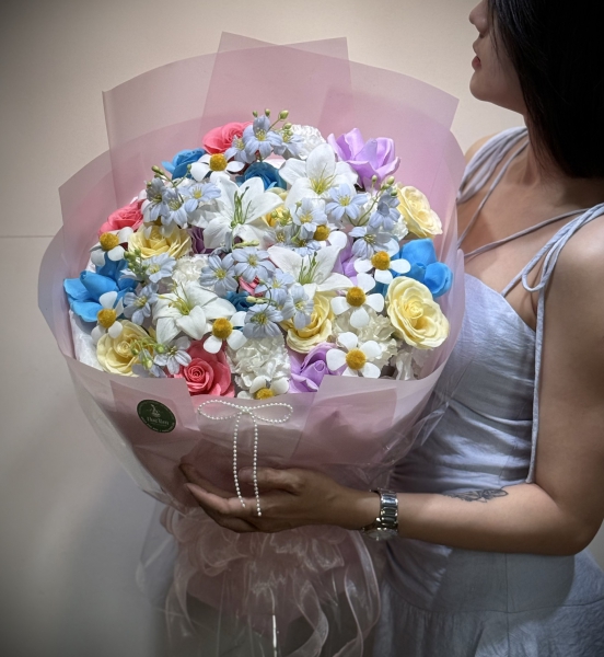 🌼 Bó Hoa Sáp Thanh Xuân Rực Rỡ